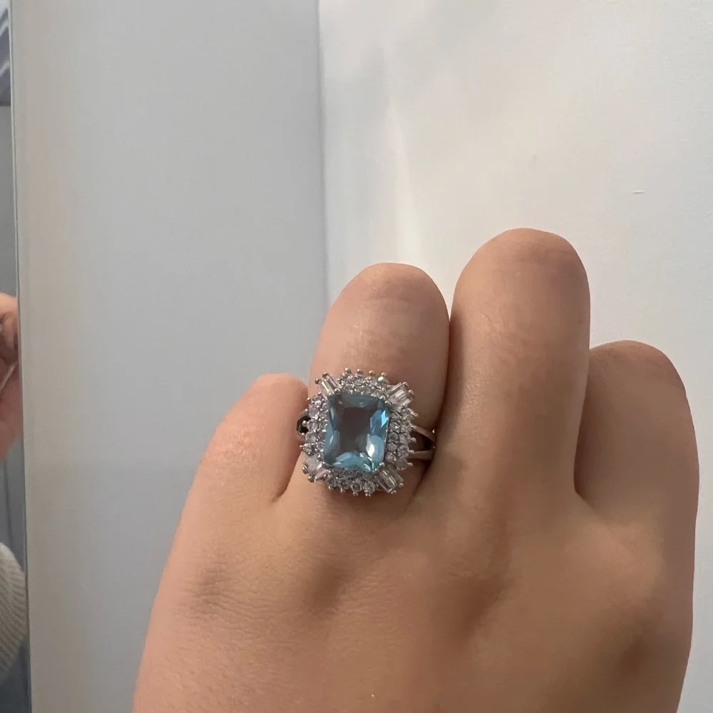 Unique ring - Picture 5 of 5